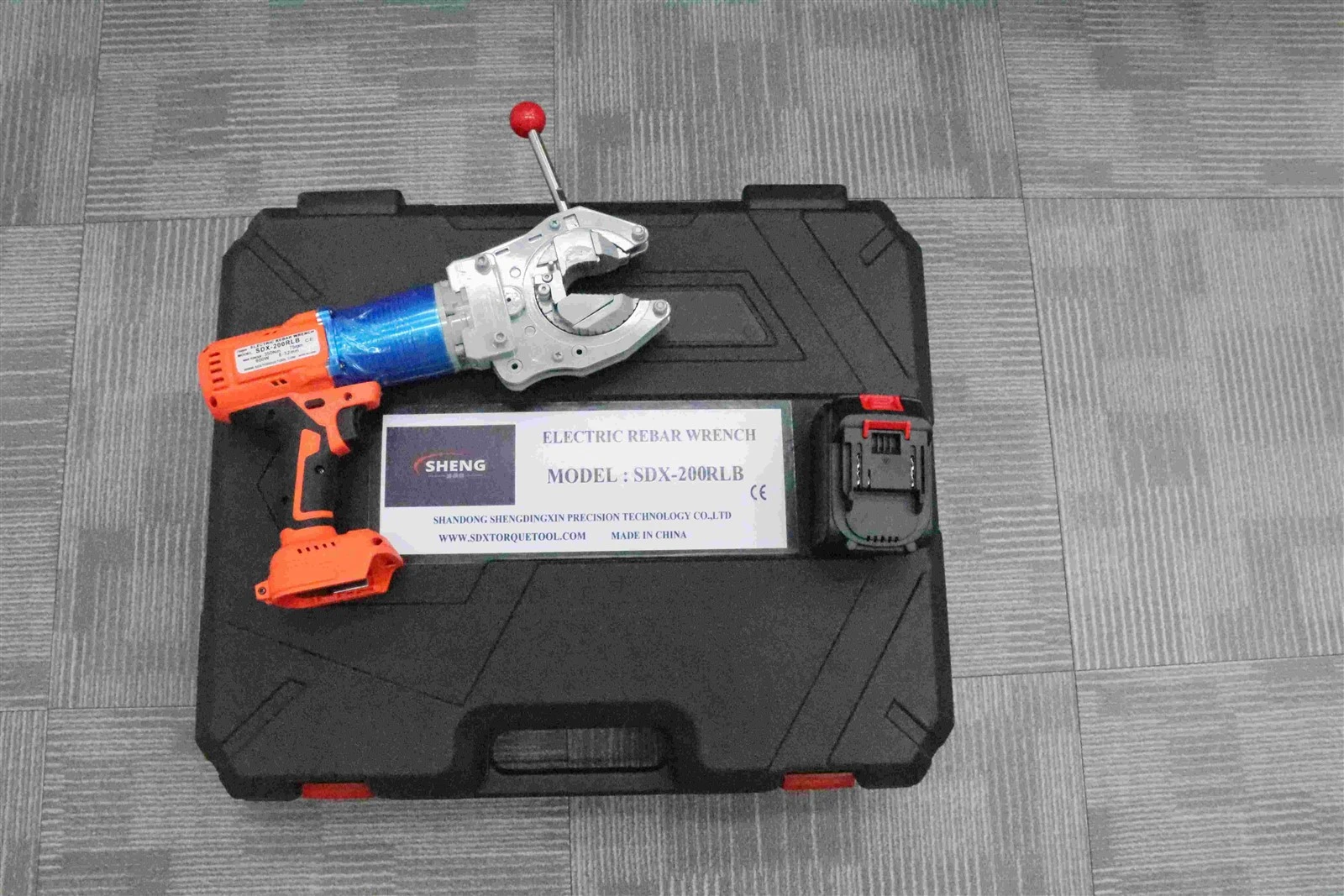 Portable steel bar wrench packaging display1 Portable steel bar wrench packaging display1