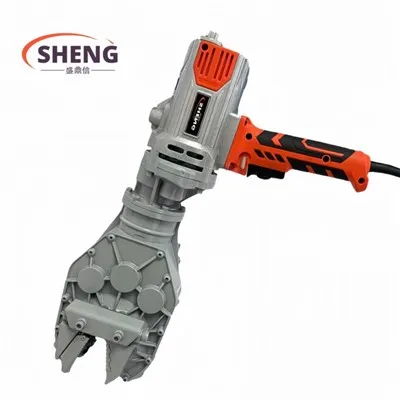 Momentni ključ za električne armaturne cevi